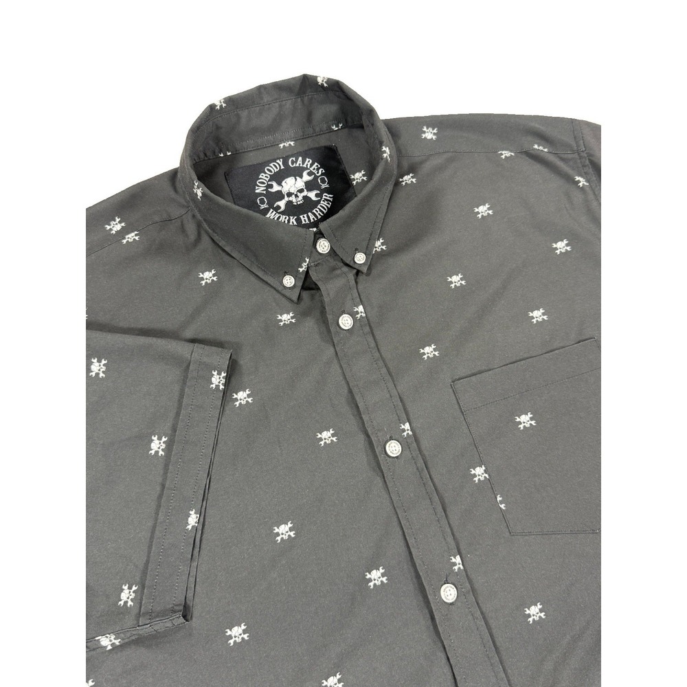 The Drive Clothing Men's 2XL Black Skull Short Sleeve Button Down All Over Print